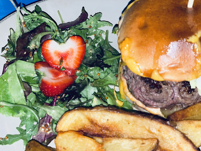 Comentarii opinii despre Le Charonne