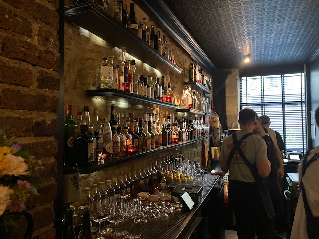 Comentarii opinii despre Little Red Door