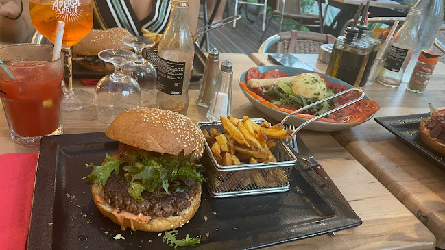 Comentarii opinii despre Pépé