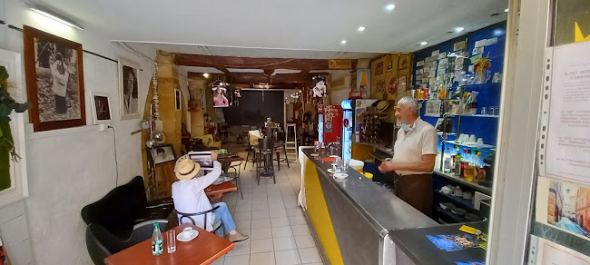 Hublot (La Cave Aux Artistes)