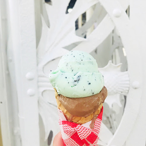 Opinii despre La galerie des glaces în Vichy - Restauration