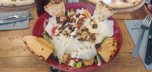 Jordan Tomas - Pizza Mamamia Lyon Gerland