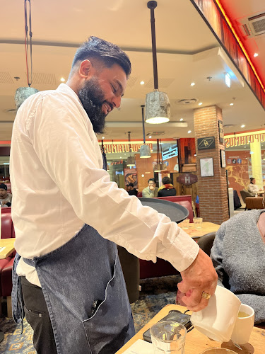 Comentarii opinii despre Hippopotamus Belle Epine