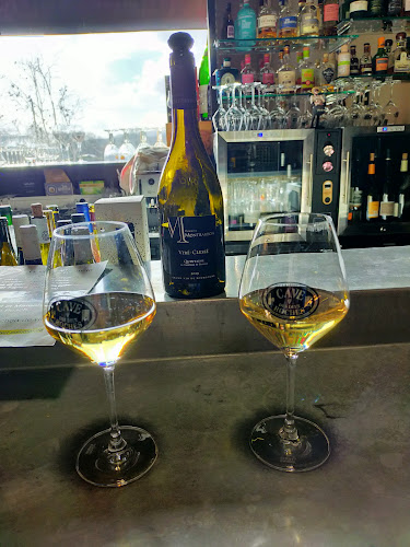 Opinii despre Cave des Deux Roches în Prissé - Restauration