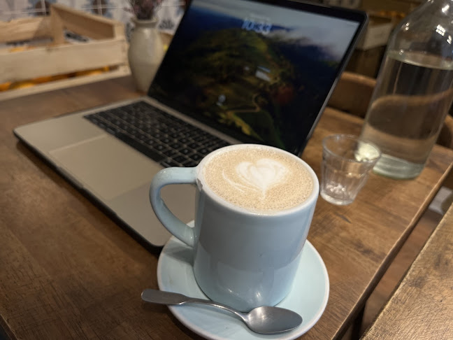 Comentarii opinii despre DOUCEURS CAPITALES