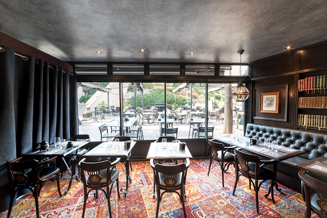 Pl. des Centuries, 13300 Salon-de-Provence, France