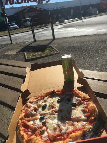 Comentarii opinii despre M Ta Pizza