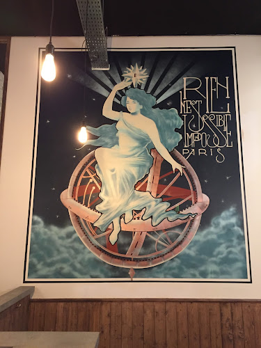 37 Rue Pierre Fontaine, 75009 Paris