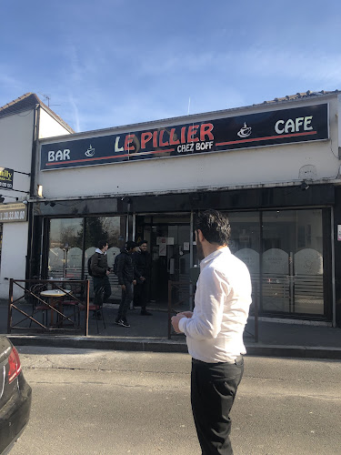 Opinii despre Bar Au Village Café în Sarcelles - Restauration