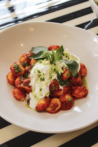 2 Pl. Auguste Blanqui, 06300 Nice