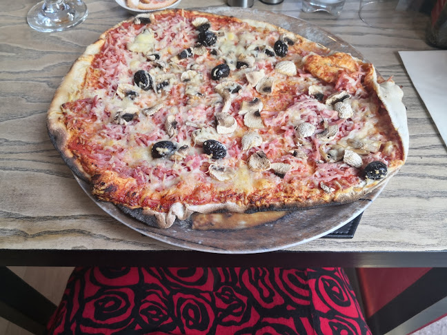 Comentarii opinii despre La Famiglia