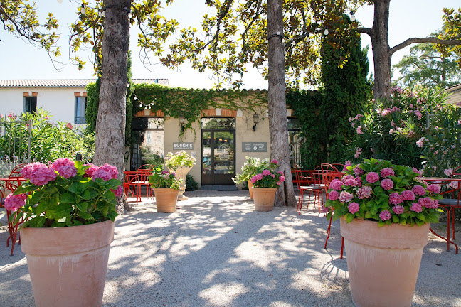 Eugénie - L'Isle-sur-la-Sorgue