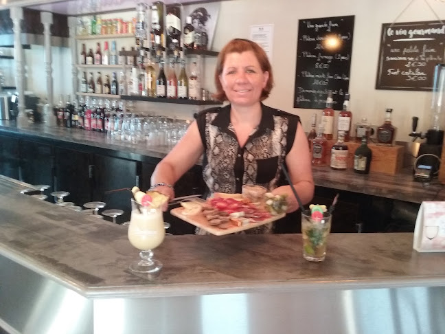 Opinii despre Café Bar Le Pierro's în Lisieux - Restauration