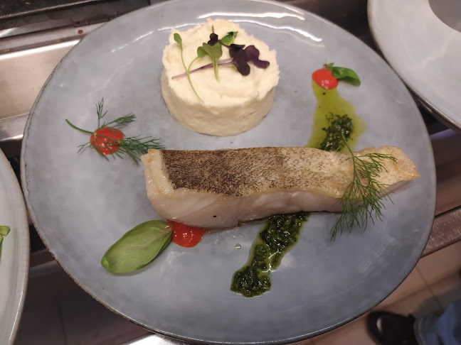 Opinii despre Le tablier rouge în Paris - Restauration