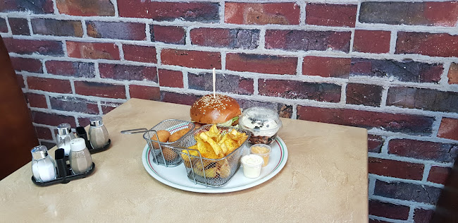 Comentarii opinii despre TASTY BURGER