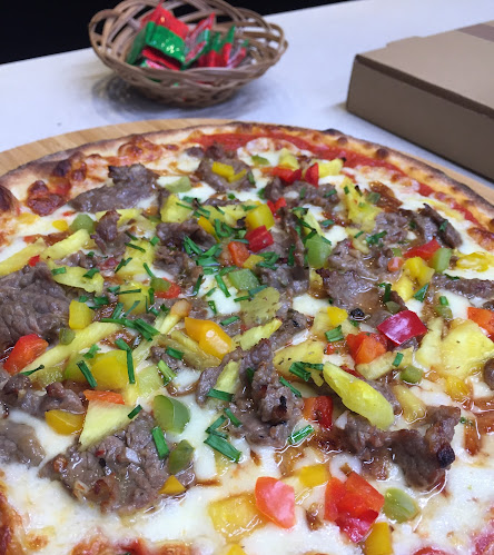 Yummi Pizza & Street Food