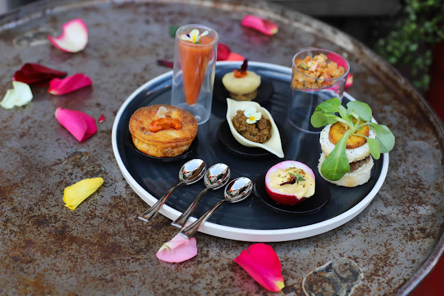 Opinii despre Les Instants Ndolo - Traiteur Gastronomique în Compiègne - Restauration