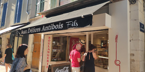 Boulangerie "Aux Délices Antibois Fils"