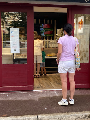 Comentarii opinii despre Boulangerie Pâtisserie"La Divine By Dave"