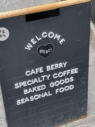 Comentarii opinii despre Café Berry