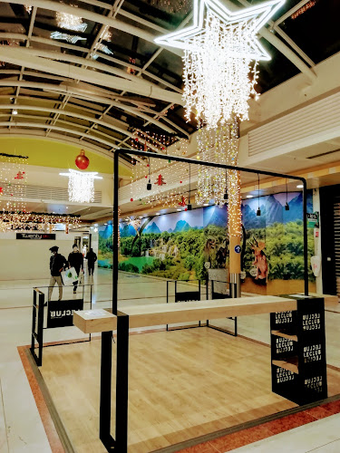 Centre Commercial Ulis, 2 Av. de l'Aubrac, 91940 Les Ulis