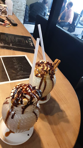 Opinii despre The House Lounge în Champigny-sur-Marne - Restauration