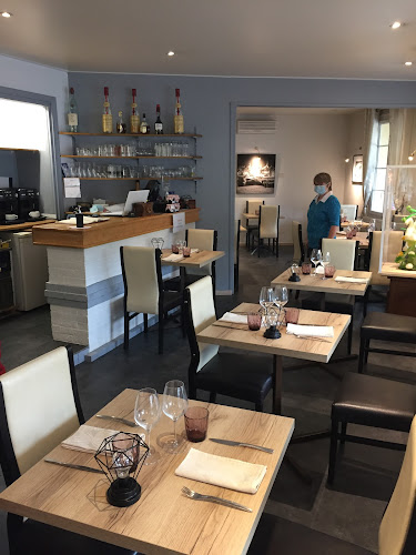 Opinii despre La Calèche în Beaumont-le-Roger - Restauration