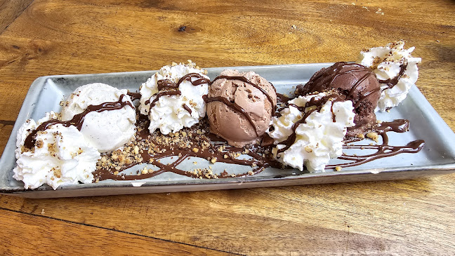 Jordan Tomas - Pizza Mamamia Lyon Gerland