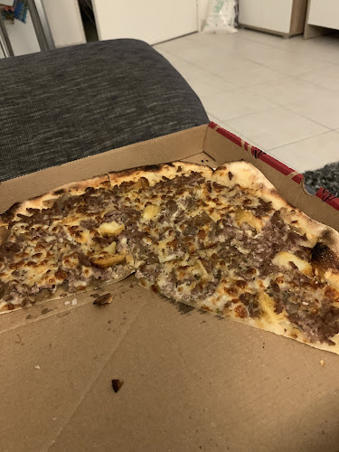 Comentarii opinii despre Will I am Pizza