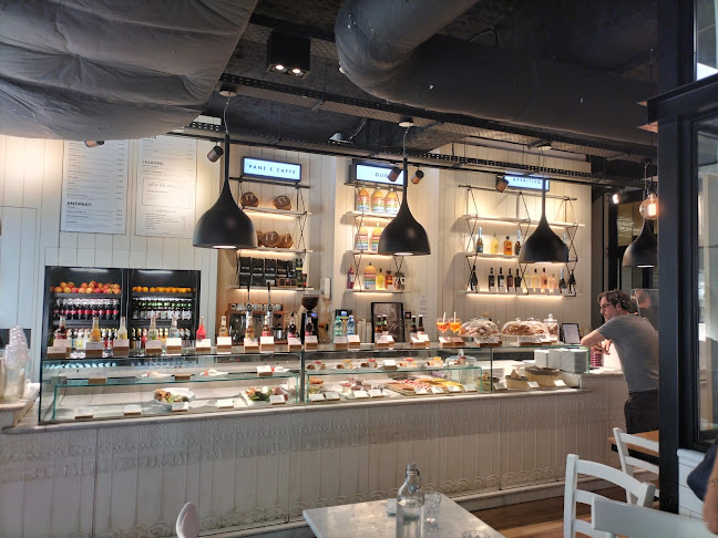 104 Bd de Clichy, 75018 Paris