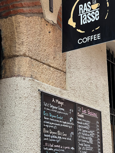 Comentarii opinii despre Ras la Tasse