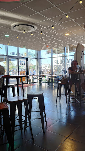 V and B Champniers - Restauration