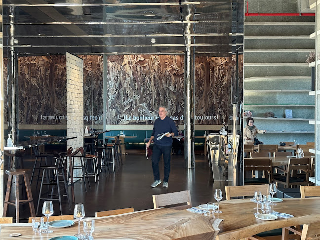 35 Av. Victor Hugo, 13200 Arles