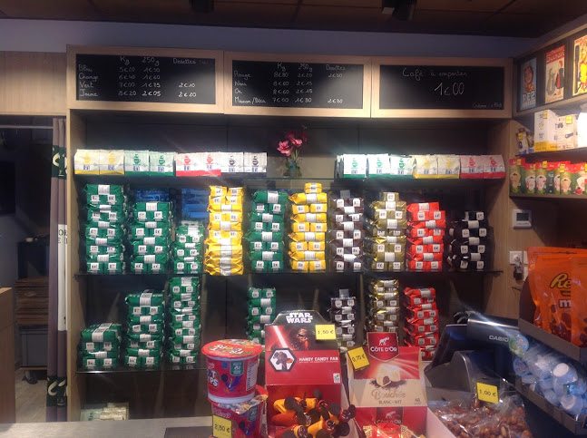 3 Galerie Marchande Auchan, 59494 Petite-Forêt