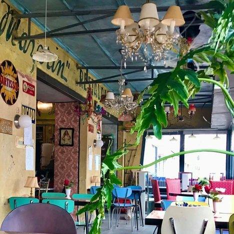 1 Pl. Jules Mazarin, 83000 Toulon