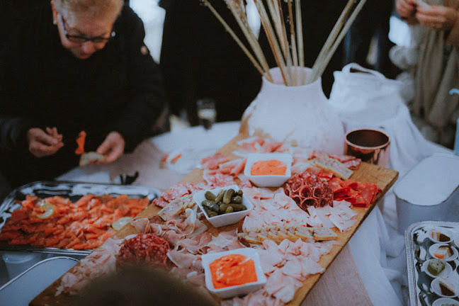 Opinii despre DGS Traiteur - Dauphine Gourmet A.M. Seigle Saudade în Frontonas - Restauration