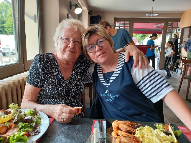 36 Pl. de l'Église, 79510 Coulon