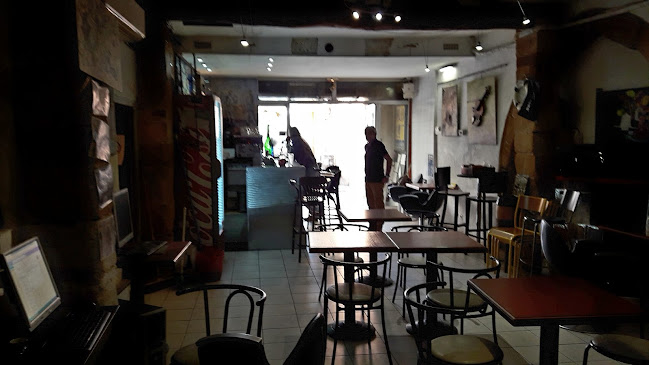 Hublot (La Cave Aux Artistes) - Restauration