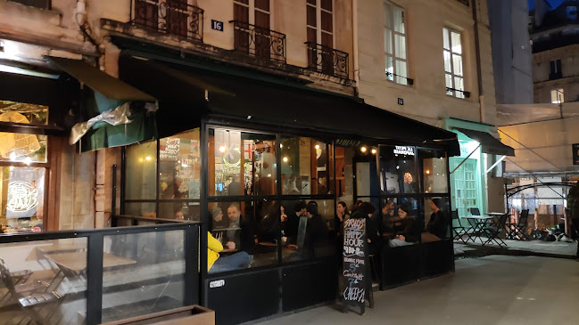 16 Rue Cloche Perce, 75004 Paris