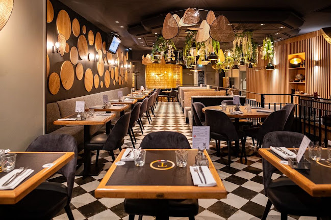 𝐋𝐚 𝐓𝐚𝐯𝐞𝐫𝐧𝐞 Table de Caractère 𝐌𝐞𝐭𝐳