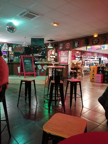 Proche de Memphis Coffee, Champagne-Ardenne, France FR, 25 Rue des Laps, 51350 Cormontreuil, France