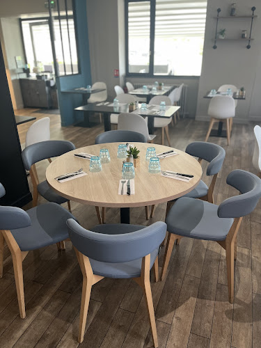 1 Pl. Saint-Maurice, 38200 Vienne