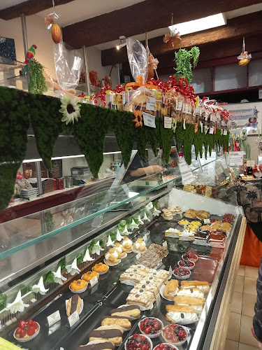 Chocolaterie Pâtisserie Alliot - Sucré Salé Doré - Restauration