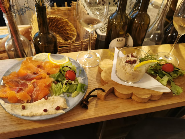 Les P'tits Potes - bar à vin de copains - Restauration