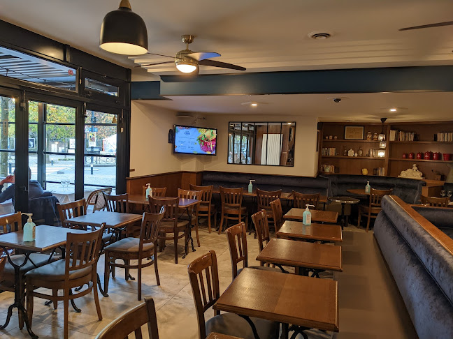 3 Pl. des 3 Frères Lebeuf, 92400 Courbevoie