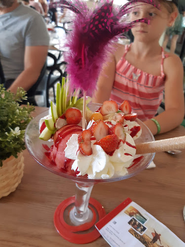 1 Pl. aux Herbes, 30700 Uzès