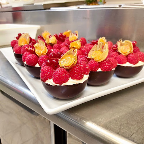 3 Pl. des 3 Frères Lebeuf, 92400 Courbevoie