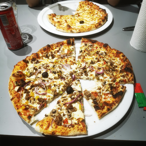 Fast and pizza N’existe plu ces Della rosa pizza