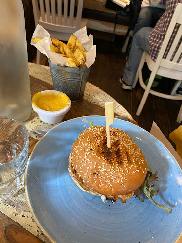 53 Bd du Montparnasse, 75006 Paris