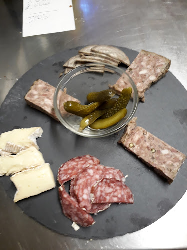 Comentarii opinii despre Aux trois viandes